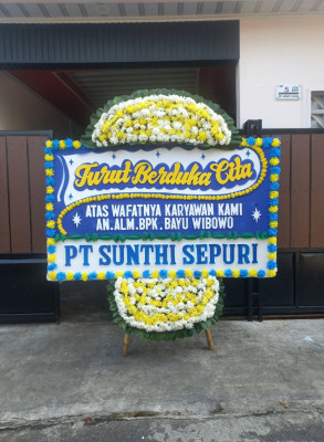 Papan Bunga Duka di Tanah Siang
